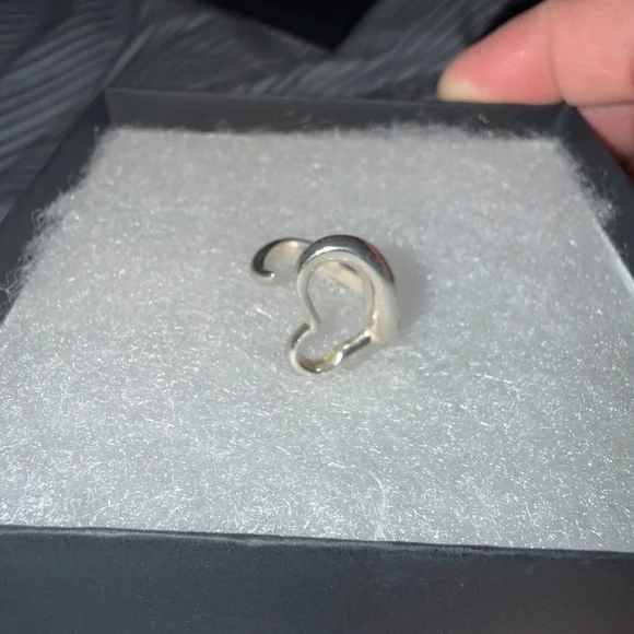 Tiffany & Co Vintage ELSA PERETTI Sterling Silver Open Heart Size 6 Ring - Picture 3 of 6